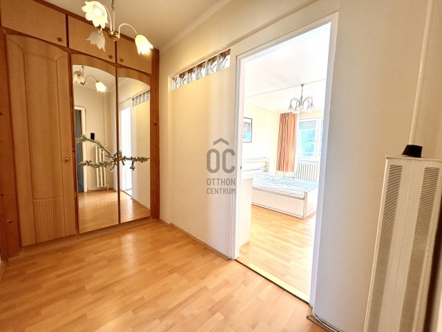 Eladó panellakás, Győrött 54.9 M Ft, 2 szobás