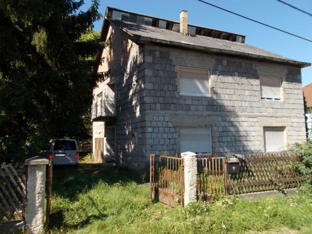 Eladó családi ház, Ózdon, Taksony Vezér utcában 10.5 M Ft