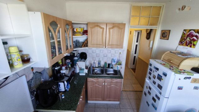 Eladó panellakás, Pécsett 40.5 M Ft, 2 szobás