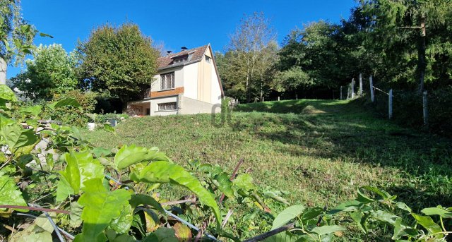 Eladó családi ház, Esztergomban 32 M Ft, 4 szobás