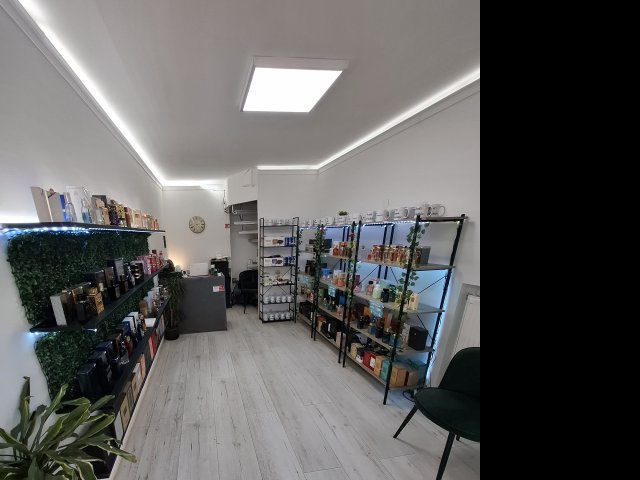 Eladó üzlethelyiség, Debrecenben, Batthyány utcában 35.99 M Ft