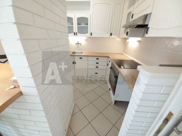 Kiadó téglalakás, albérlet, Szegeden 300 E Ft / hó, 4 szobás