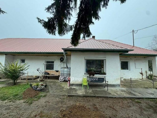 Eladó családi ház, Sárbogárdon 42.9 M Ft, 3+1 szobás