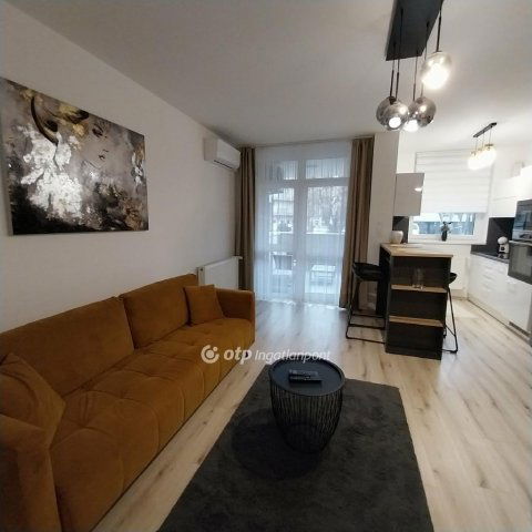 Kiadó téglalakás, albérlet, Nyíregyházán 220 E Ft / hó