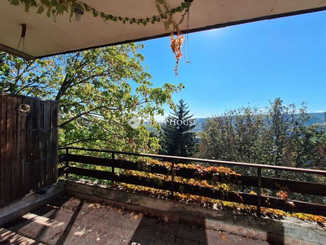 Eladó téglalakás, Budapesten, II. kerületben, Nagybányai úton