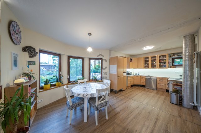 Eladó családi ház, Budaörsön 159 M Ft, 3 szobás