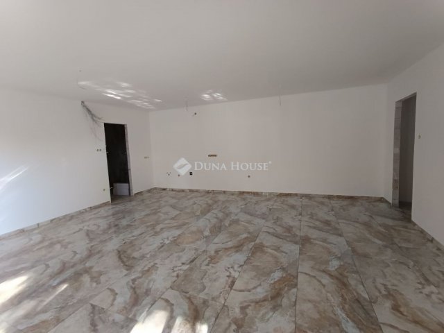 Eladó családi ház, Ceglédbercelen 80 M Ft, 7 szobás