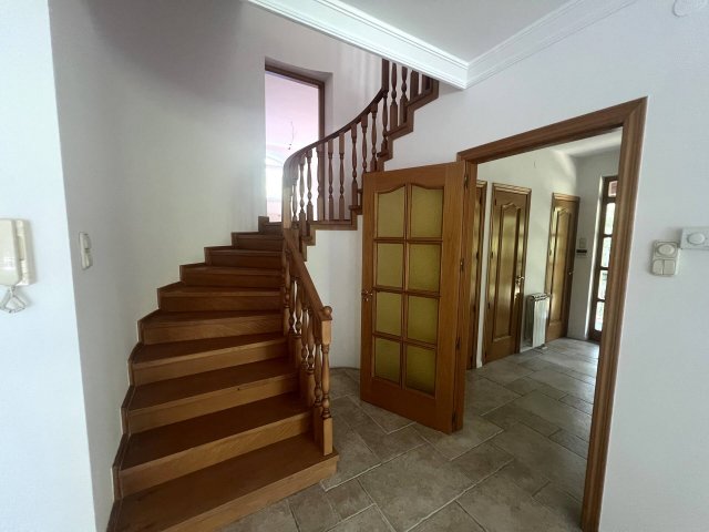 Eladó családi ház, Leányfaluban 199 M Ft, 6 szobás
