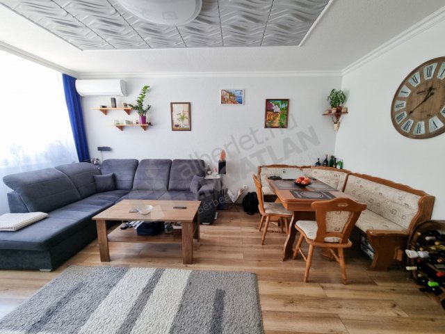 Eladó panellakás, Budapesten, XXI. kerületben, Árpád utcában