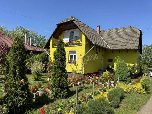 Eladó családi ház, Hevesen 55.9 M Ft, 4 szobás