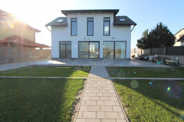 Eladó nyaraló, Szigetbecsén 195 M Ft, 3 szobás