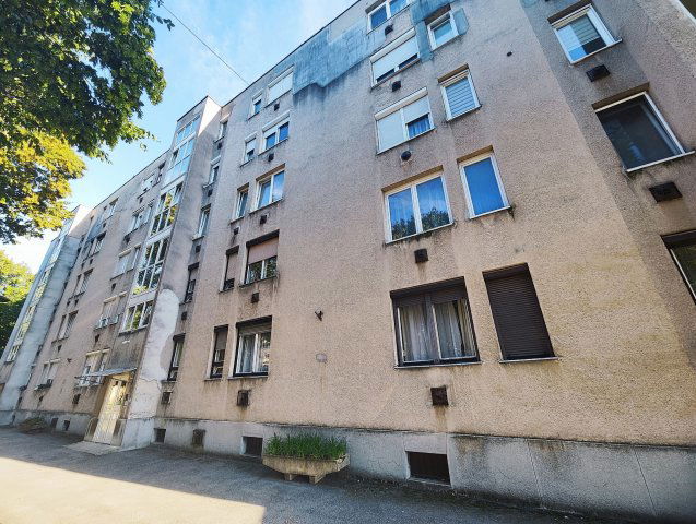 Eladó téglalakás, Miskolcon, Kilencedik utcában 24.9 M Ft