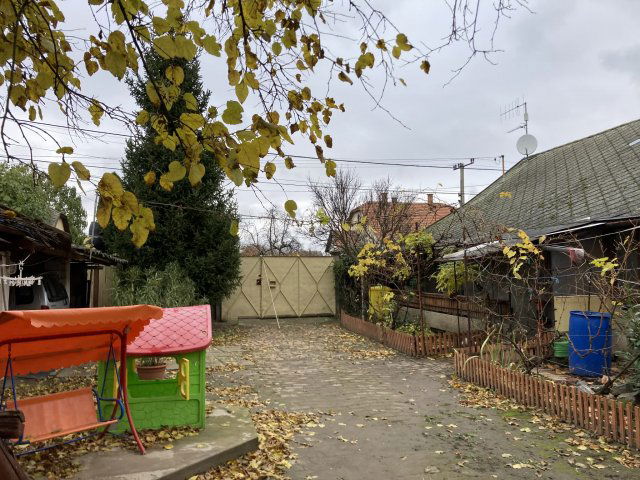 Eladó családi ház, Makón 31 M Ft, 4+2 szobás