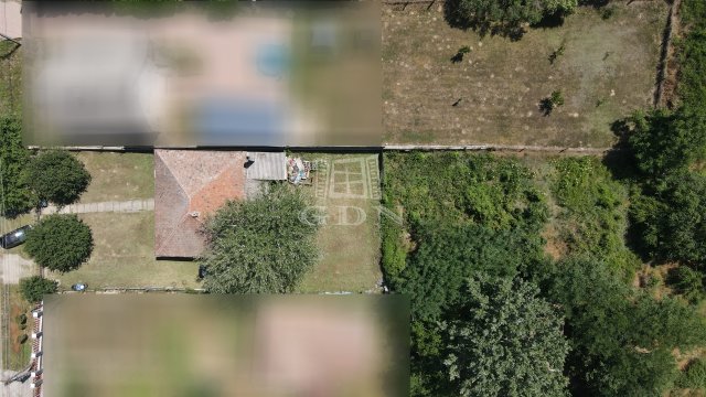 Eladó családi ház, Valkón 58 M Ft, 2 szobás