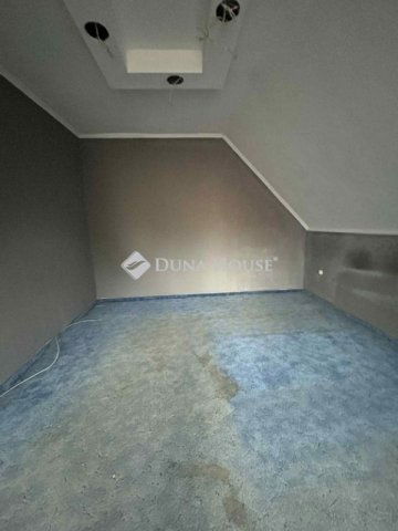 Eladó családi ház, Albertirsán 59.8 M Ft, 5 szobás