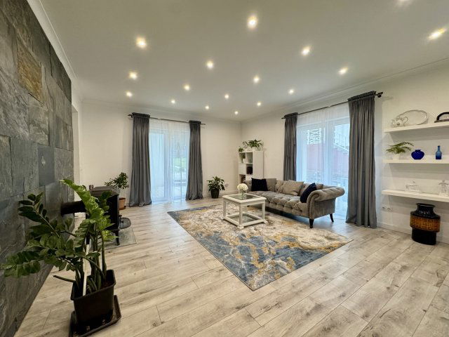 Eladó családi ház, Szigligeten 134.9 M Ft, 5 szobás