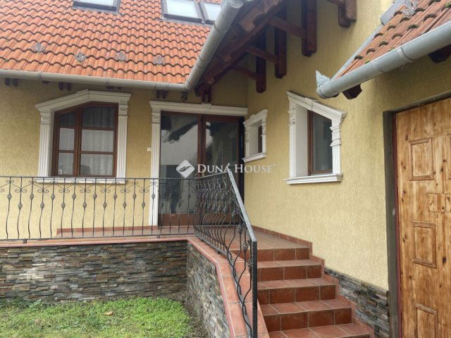 Eladó családi ház, Kecskeméten 115 M Ft, 6 szobás