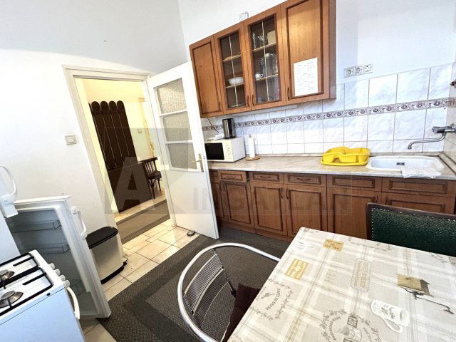 Eladó téglalakás, Szegeden 61 M Ft, 2 szobás