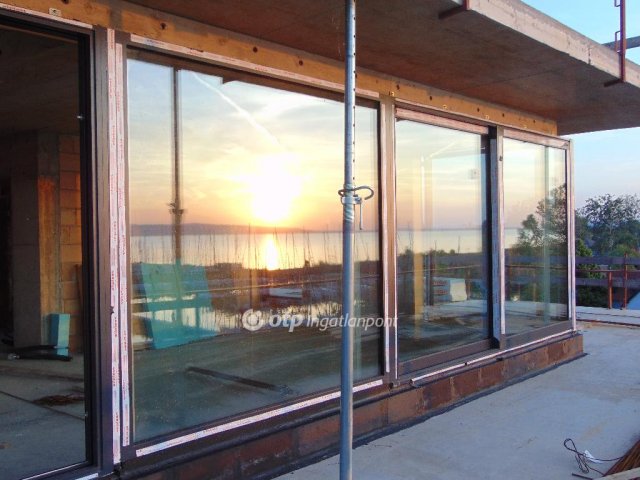 Eladó nyaraló, Balatonfenyvesen 218.75 M Ft, 2 szobás