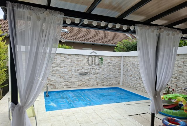 Eladó ikerház, Halásztelken 139 M Ft, 4 szobás