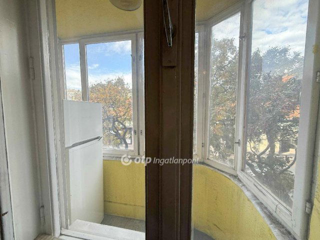 Eladó téglalakás, Budapesten, III. kerületben 97.5 M Ft