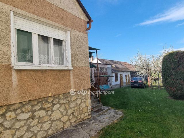 Eladó családi ház, Kenyerin 25.1 M Ft, 2+1 szobás