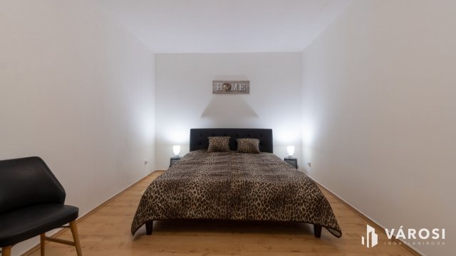 Kiadó téglalakás, albérlet, Siófokon 200 E Ft / hó, 2 szobás