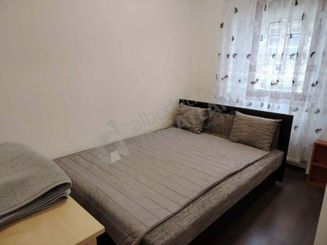 Kiadó téglalakás, albérlet, VIII. kerületben, Kálvária utcában