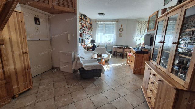 Eladó téglalakás, Kecskeméten 69.9 M Ft, 5 szobás