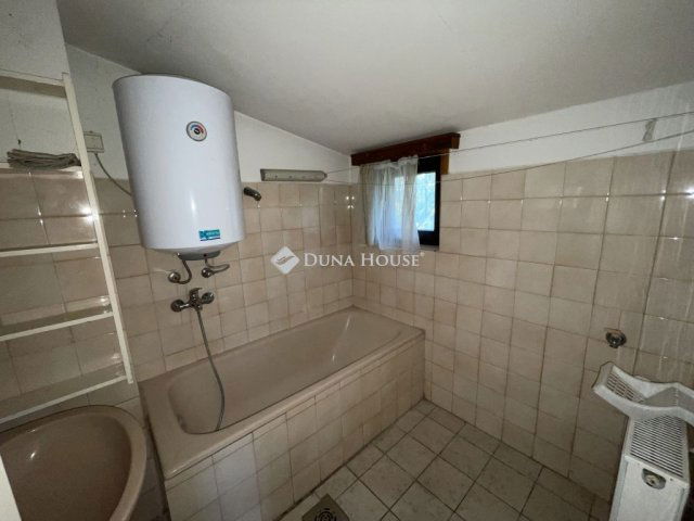 Eladó családi ház, Zalaegerszegen 60 M Ft, 3 szobás