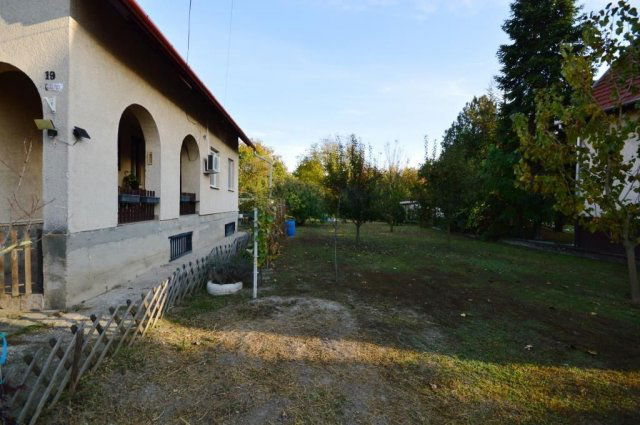 Eladó családi ház, Ercsiben 69 M Ft, 3+1 szobás