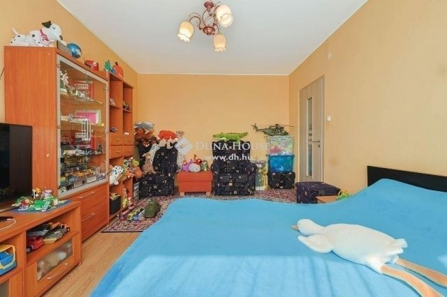 Eladó panellakás, Budapesten, XVIII. kerületben 68.99 M Ft