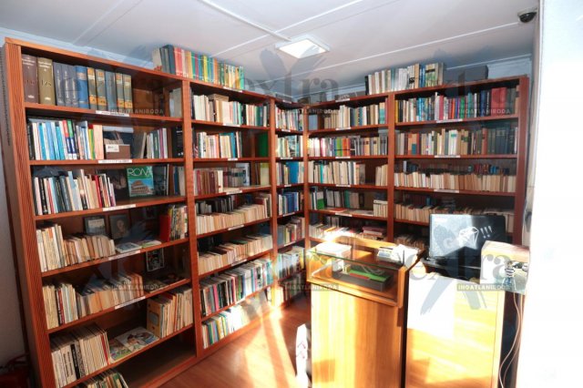 Kiadó üzlethelyiség, Szegeden 150 E Ft / hó, 1 szobás