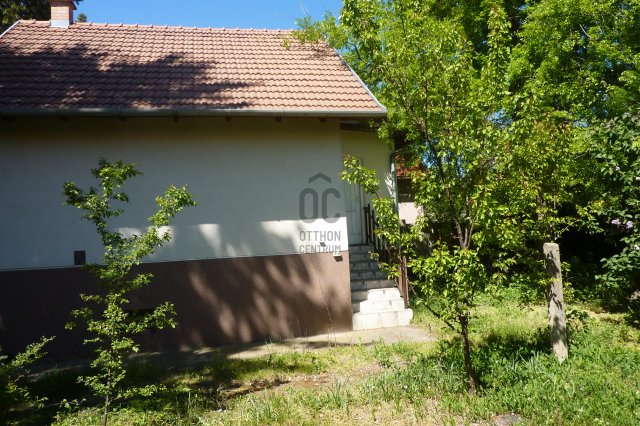 Eladó családi ház, Csörögön 57 M Ft, 1 szobás