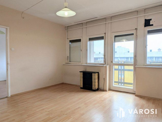 Eladó téglalakás, Békéscsabán 38.5 M Ft, 3 szobás