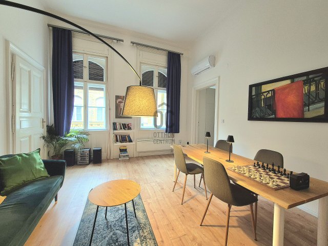 Eladó téglalakás, Budapesten, VI. kerületben, Király utcában