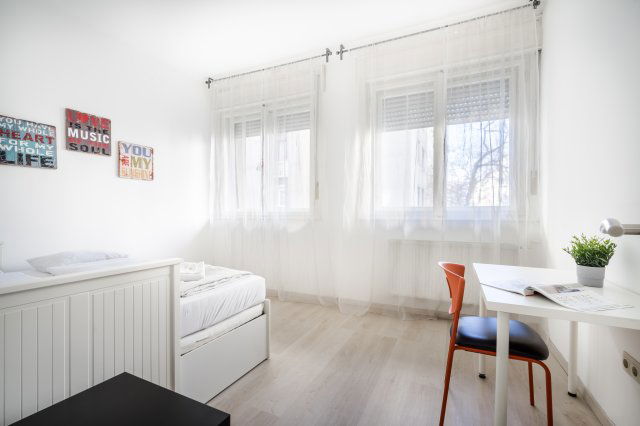 Kiadó téglalakás, albérlet, V. kerületben, Szemere utcában