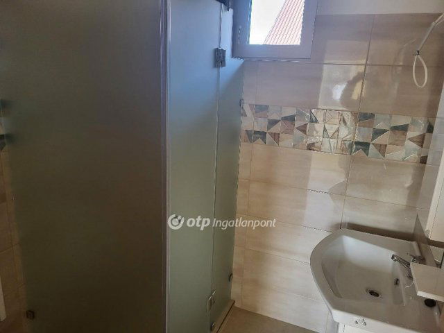 Eladó családi ház, Boldogon 145.8 M Ft, 4+1 szobás