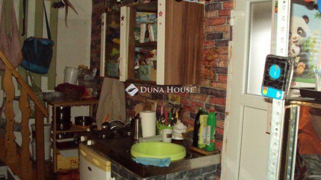 Eladó családi ház, Kőszárhegyen 14.5 M Ft, 1 szobás