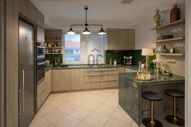 Eladó családi ház, Debrecenben 279 M Ft, 7 szobás