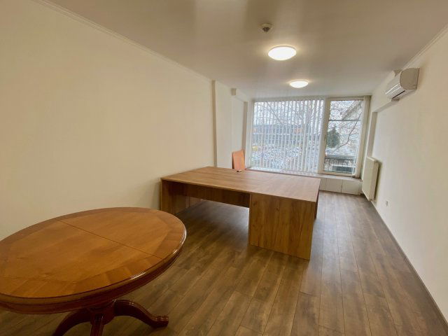 Kiadó üzlethelyiség, Nyíregyházán 180 E Ft / hó