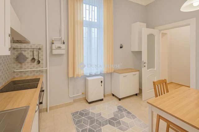 Eladó téglalakás, Budapesten, XIII. kerületben 98 M Ft, 2 szobás