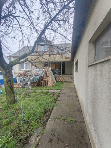 Eladó családi ház, Szentlőrincen 14.99 M Ft, 1 szobás