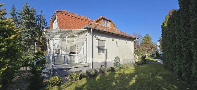 Eladó ikerház, Debrecenben 198 M Ft, 3 szobás