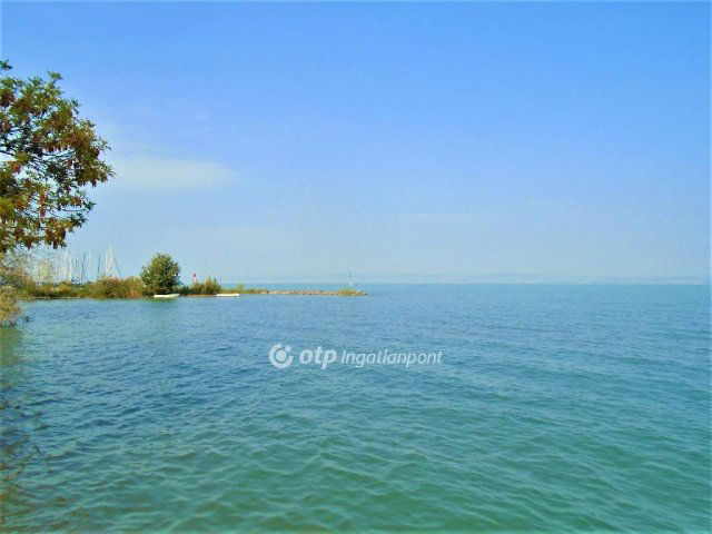 Eladó nyaraló, Siófokon 122 M Ft, 3 szobás