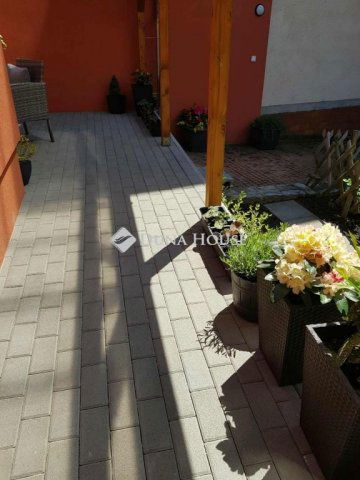 Eladó családi ház, Pécsett, Orsolya utcában 74.9 M Ft, 3 szobás