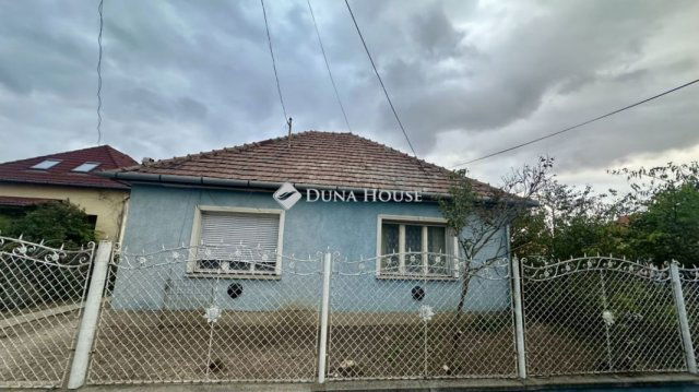 Eladó családi ház, Nagytarcsán 60 M Ft, 4 szobás