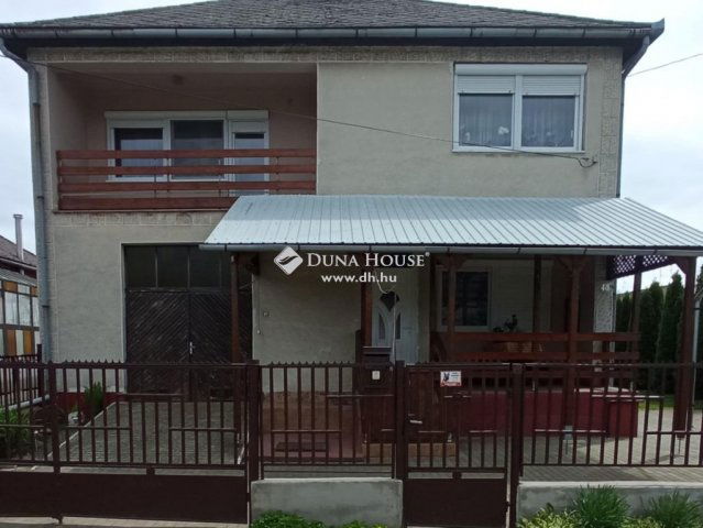 Eladó családi ház, Zsurkon 35.5 M Ft, 4 szobás