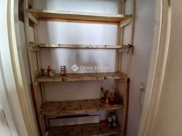 Kiadó téglalakás, albérlet, Debrecenben 250 E Ft / hó, 3 szobás