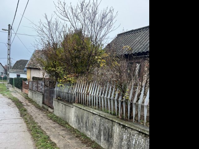 Eladó ikerház, Pincehelyen, Deák Ferenc utcában 11.9 M Ft